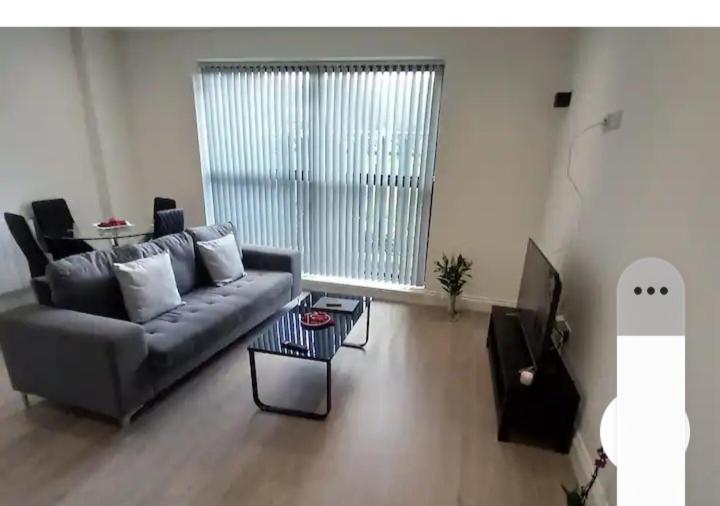 Cozy 2 Bedrooms Apartment Canvey Island Екстериор снимка